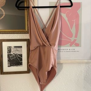 Blush deep V bodysuit | Women’s size S